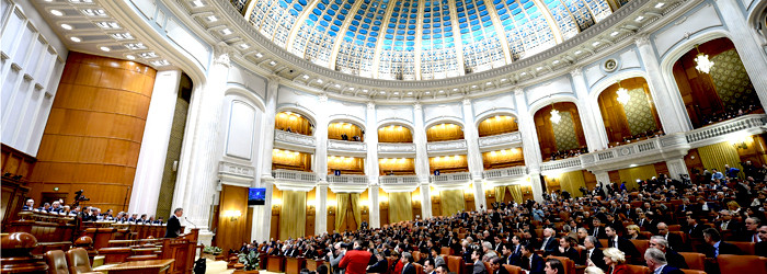 Parlamentul Romaniei, o mare famiglie. 14 deputati care si-au angajat rudele pe bani publici, dezvaluiti de ANI