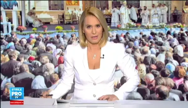 40.000 de sarmale de post, impartite pelerinilor de la moastele Sfintei Parascheva. In multime a fost si Gigi Becali