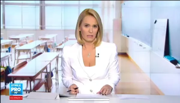 Scandalul fustei negre cu floricele. Familia e nemultumita ca directoarea demisa ramane profesoara