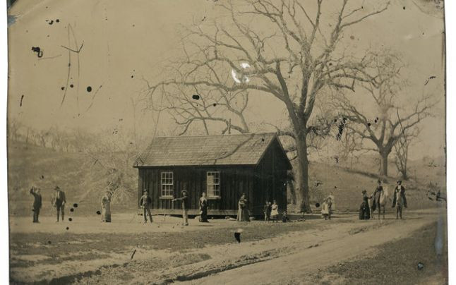 L-a lovit norocul: un barbat a cumparat o poza veche cu 2 dolari, apoi a aflat ca fotografia valoreaza milioane