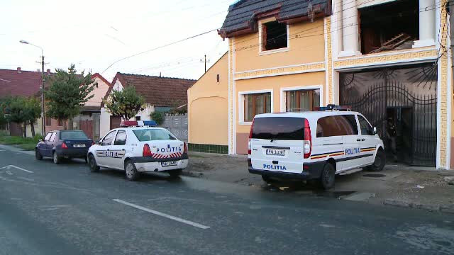 Perchezitii cu trupele speciale la palate tiganesti din trei judete. Evaziune fiscala de 1 milion de euro cu fier vechi