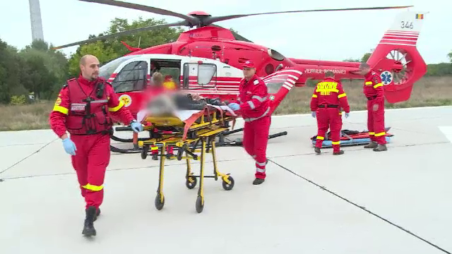 Interventie contra cronometru pentru viata unui calugar din Galati. Barbatul a fost impuns in ficat de un taur