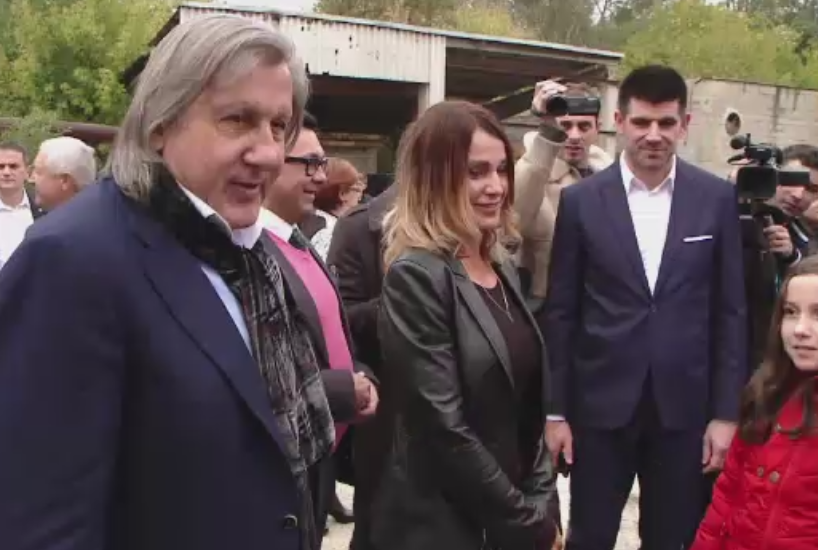 "Acasa este singuratate". Nadia Comaneci si Ilie Nastase ajuta copiii supradotati sa primeasca ingrijiri la un centru de zi