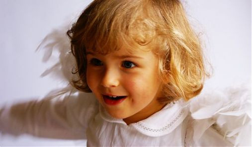 7 moduri prin care iti poti amuza copilul cand astepti la medic sau la restaurant fara a folosi telefonul mobil