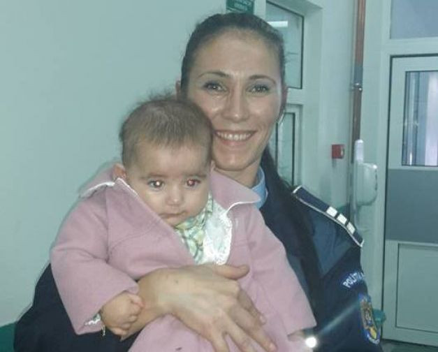 Gestul facut de politisti pentru o femeie care a venit la sectie cu bebelusul in brate, dupa ce a fost batuta de partener