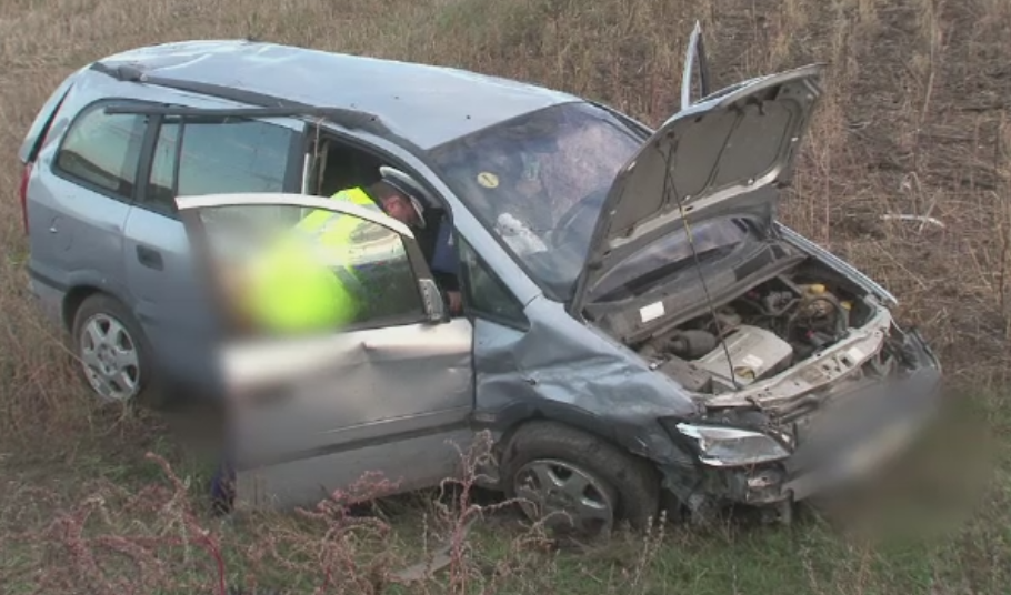 Un barbat din Botosani si-a bagat cei trei copii in spital, dupa ce s-a urcat baut la volan si fara permis de conducere