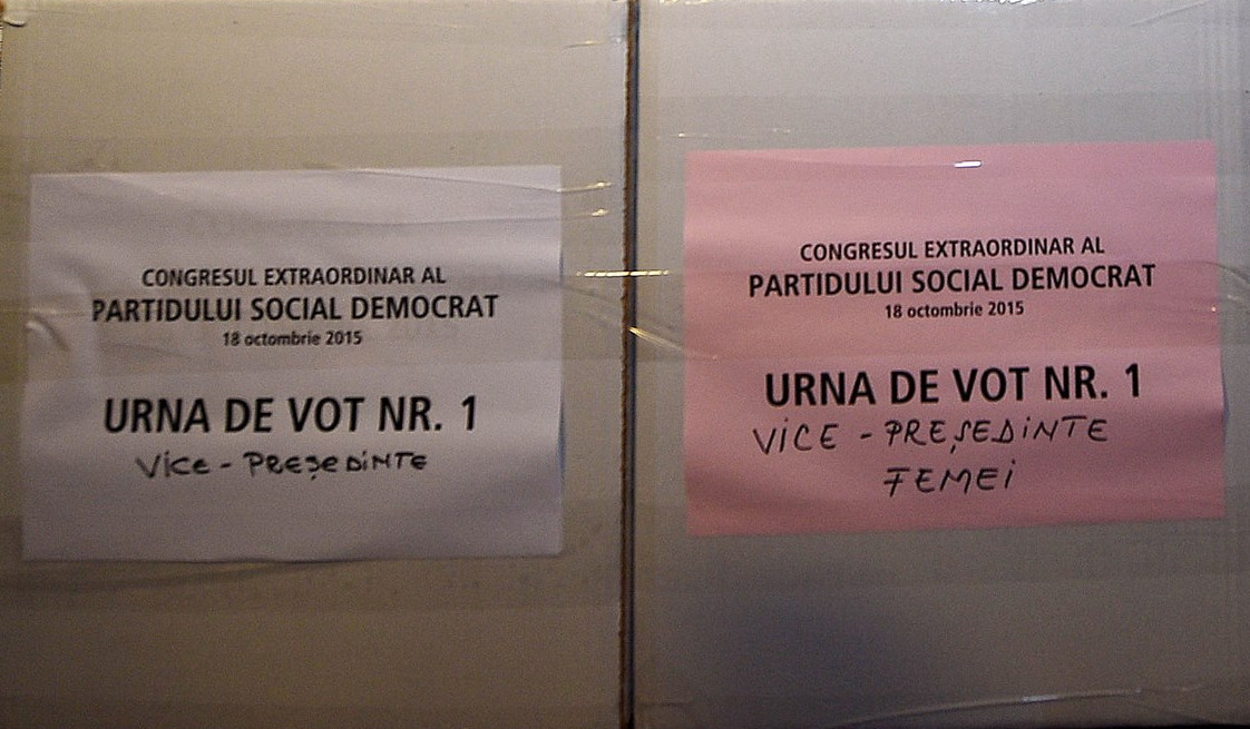 PSD este reclamat la CNCD pentru felul in care au fost tratate femeile la congres. Buletinele de vot pentru femei au fost roz