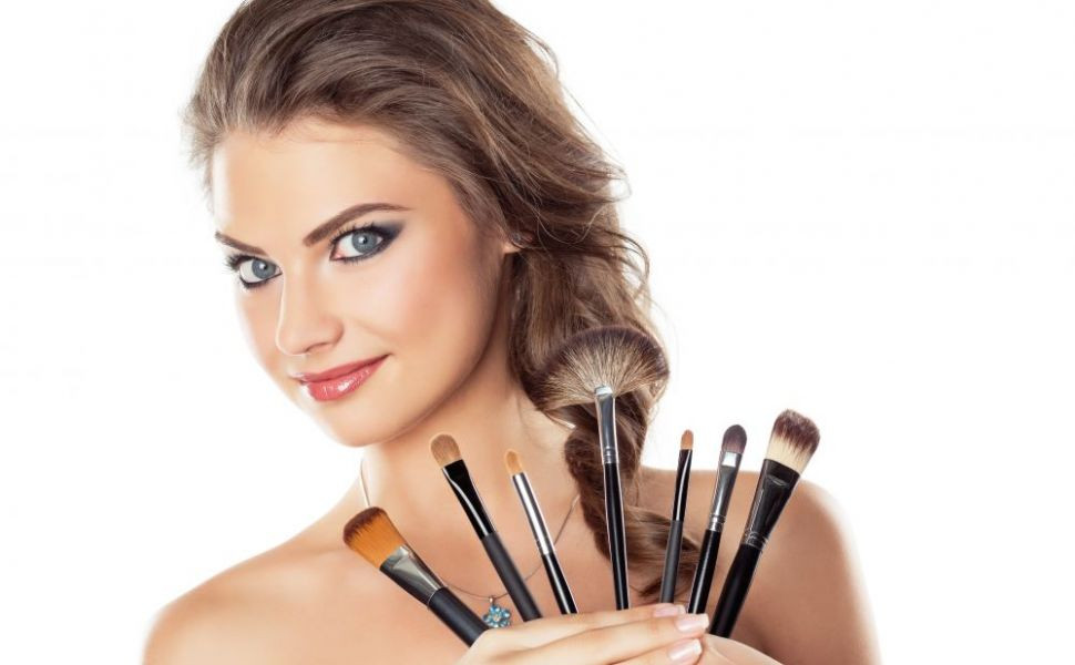 Cum sa te machiezi ca o profesionista - trucurile care te vor face sa arati fabulos