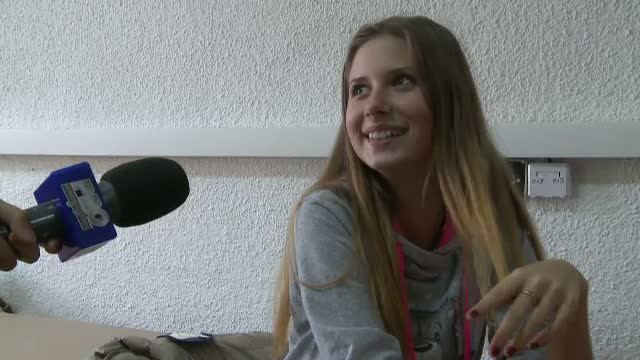 Speriati de esecurile de la BAC din ultimii ani, elevii se inghesuie acum la meditatii gratuite. "La clasa nu invatam destul"