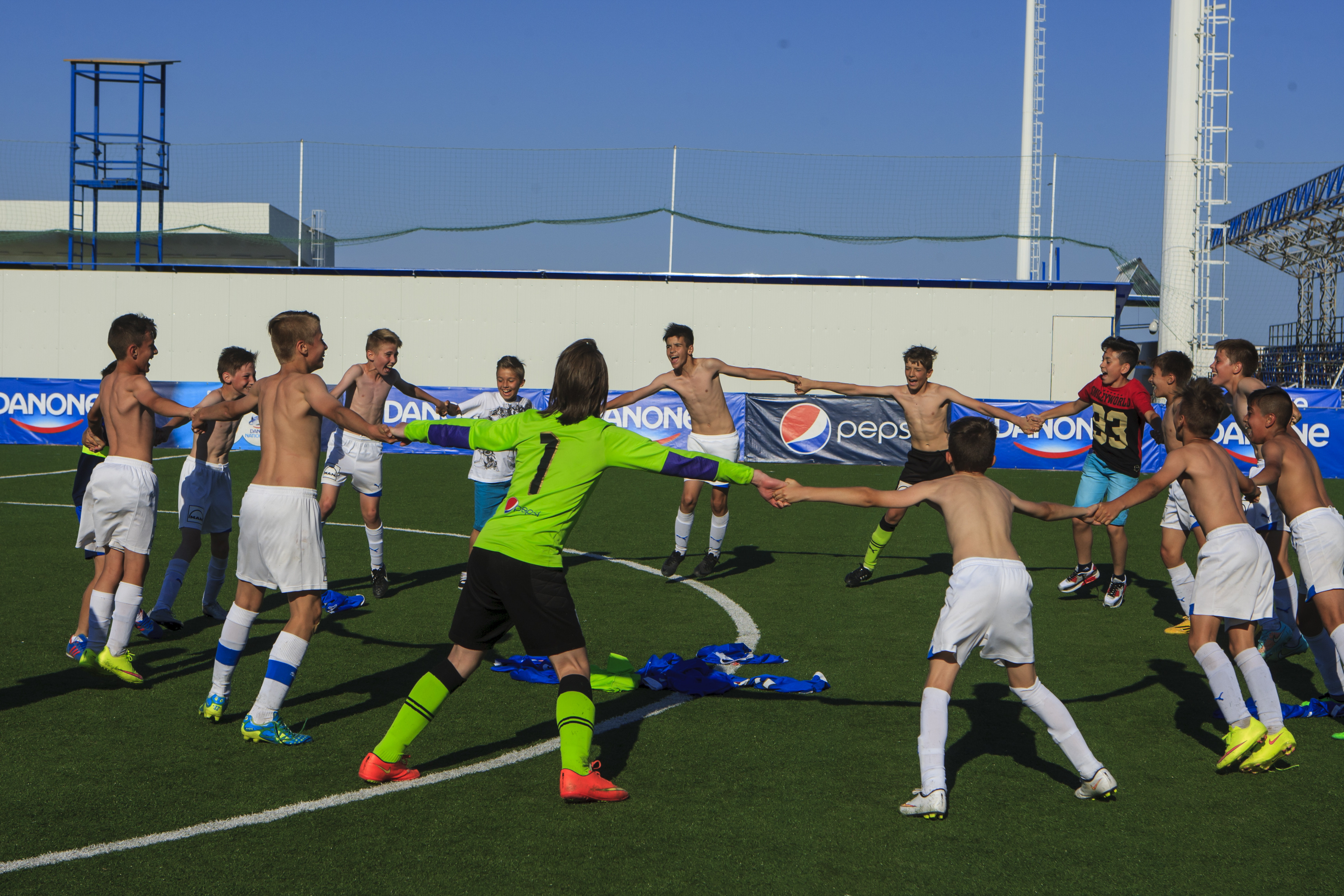 URIAS | Ei sunt fotbalistii care joaca pentru Romania la cea mai mare competitie din lume, in acest weekend. Prezentare