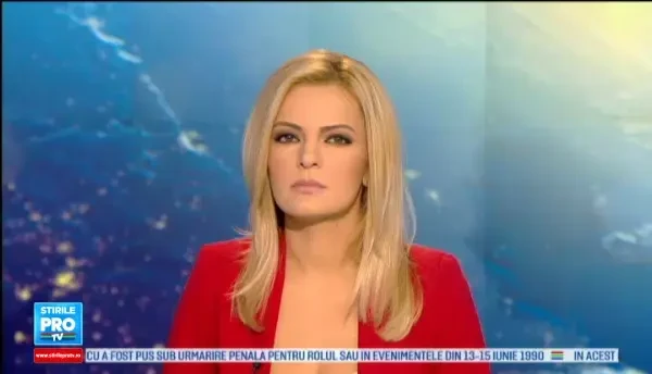 Un barbat din Dambovita a ramas pe drumuri dupa ce casa i-a luat foc. El a reusit sa iasa la timp din locuinta