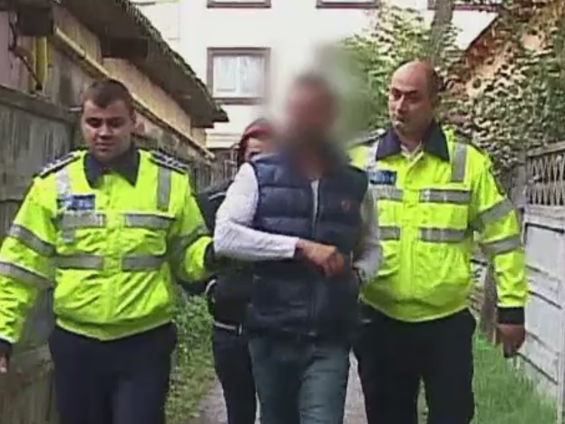 Taximetrist din Pitesti, prins beat la volan, cu o alcoolemie de 1,41 in aerul expirat. Politistii i-au facut dosar penal