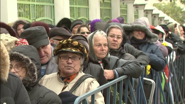 Incepe pelerinajul Sfantului Dimitrie, ocrotitorul Capitalei. Patriarhia aduce din Grecia Moastele Sfintilor Trei Ierarhi