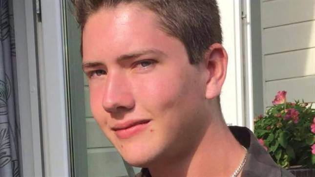 Portretul criminalului din Suedia: "singuratic si pasionat de jocuri video". Tanarul si-a ales victimele pe baza etniei