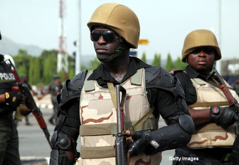 Atentate teroriste la doua moschei din Nigeria. Cel putin 30 de morti si 96 de raniti