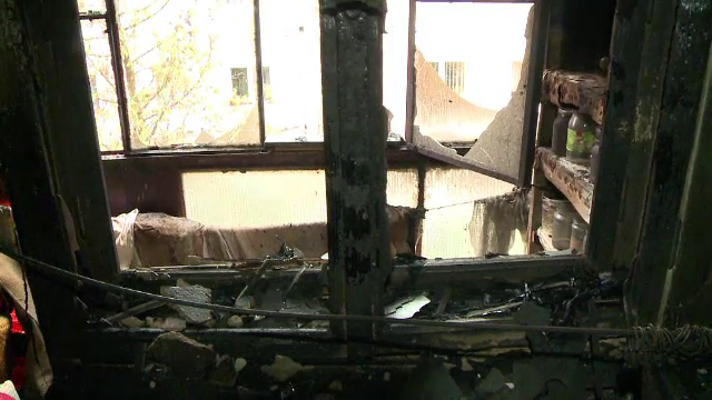 Incendiu violent intr-un bloc din Sibiu. Gestul eroic facut de un baiat pentru bunica sa de 91 de ani