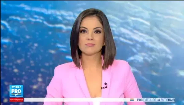 Sefii aeroportului din Los Angeles au gasit o metoda inedita ca sa-i scape de stres pe calatori. Ce fac acolo 40 de caini