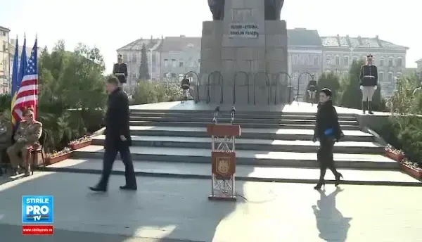 Klaus Iohannis il contrazice pe premier: Domnul Ponta nu a avut niciun mandat ca sa angajeze Romania intr-un fel