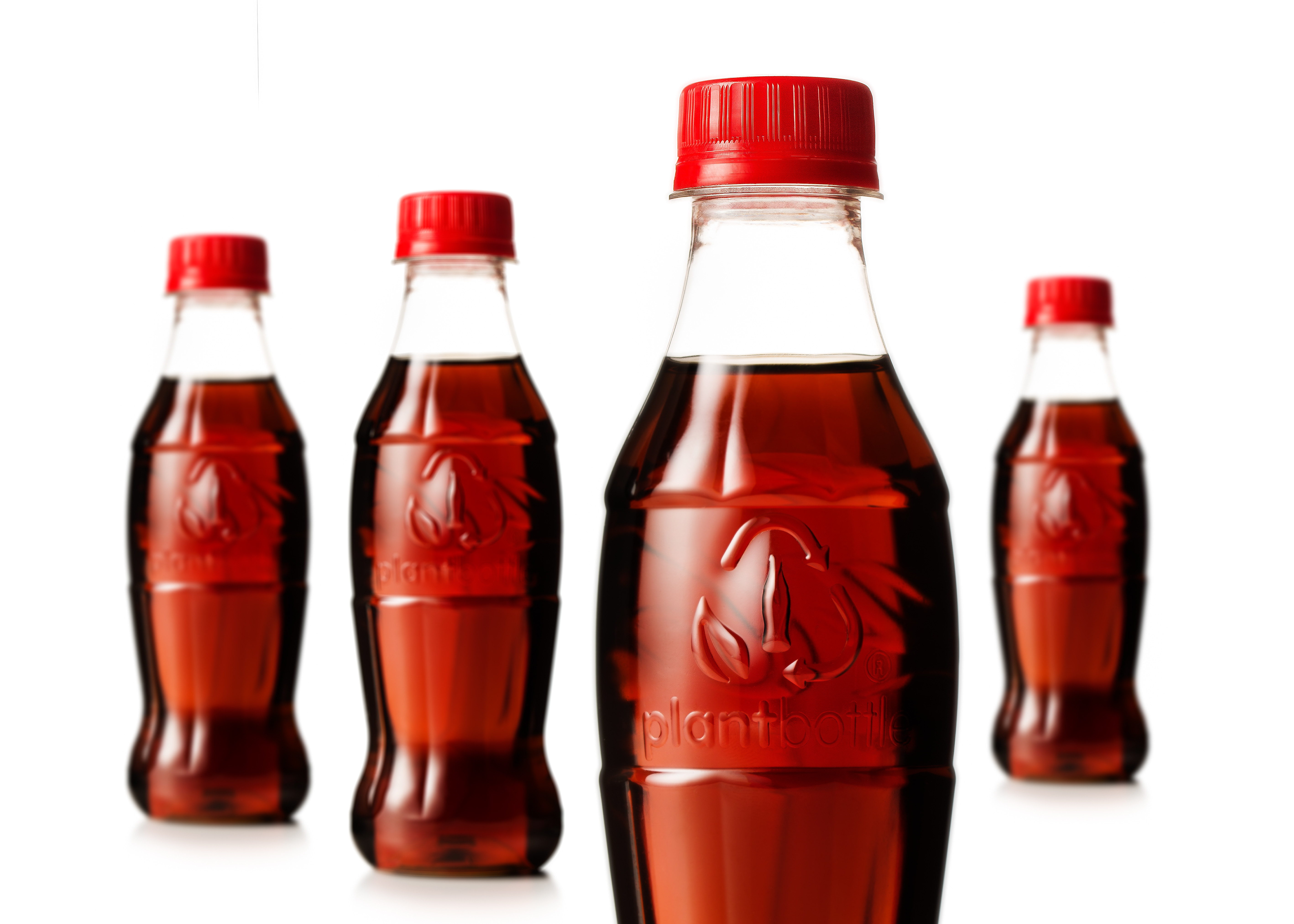 (P) Asa arata prima sticla Coca-Cola facuta exclusiv din plante. Cum a evoluat sticla simbolica in ultimii 100 ani