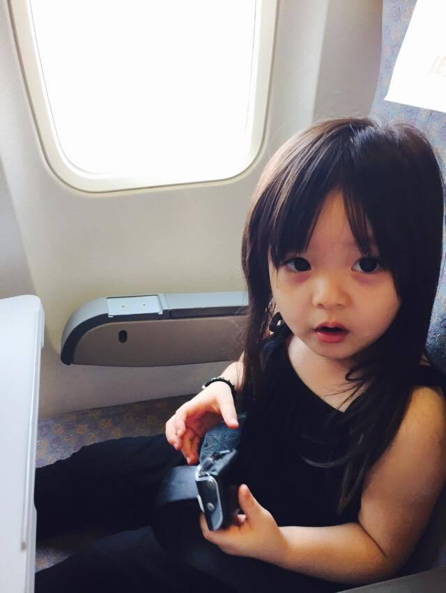 Are doar 4 ani, dar este deja un superstar. Imaginile cu care aceasta fetita a cucerit internetul. GALERIE FOTO