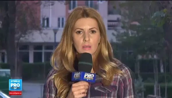 Profesoara filmata in timp ce batea un elev de 12 ani a dat explicatii in fata superiorilor. Politia i-a facut dosar penal