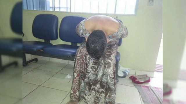 Cum s-a deghizat un detinut brazilian pentru a scapa din inchisoare. Un singur gest l-a dat de gol in fata gardienilor