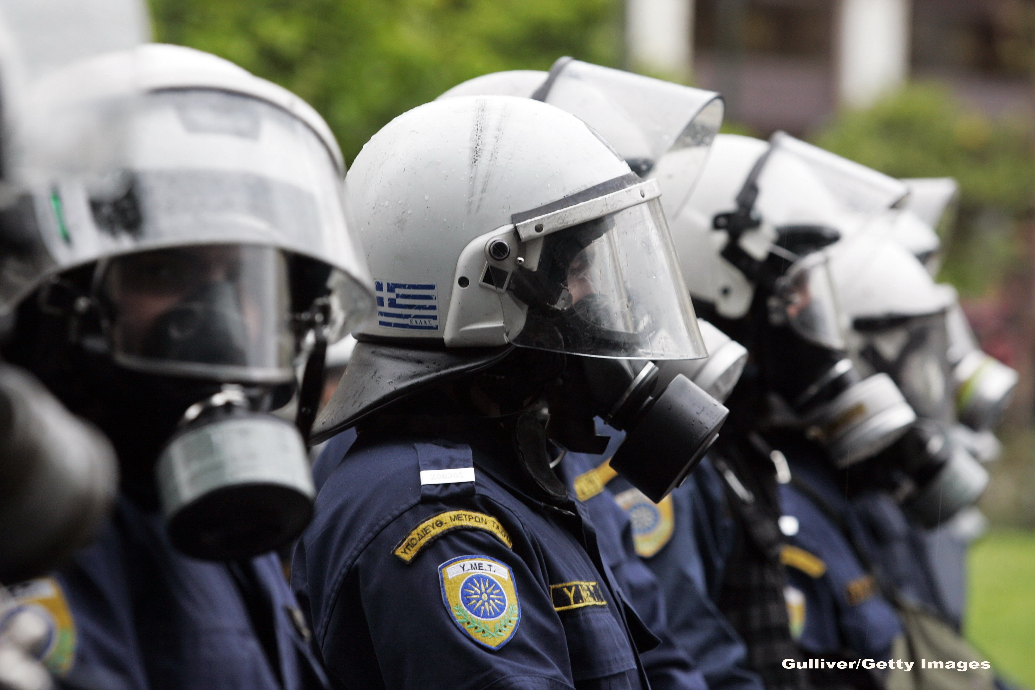 Ce a gasit viceministrul de Finante al Greciei intr-o scrisoare de amenintare: "Tu si familia ta veti sti ce inseamna FRICA"