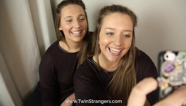 Arata identic, dar nu sunt inrudite in niciun fel. Povestea stranie a "gemenelor" care s-au cunoscut intamplator: VIDEO
