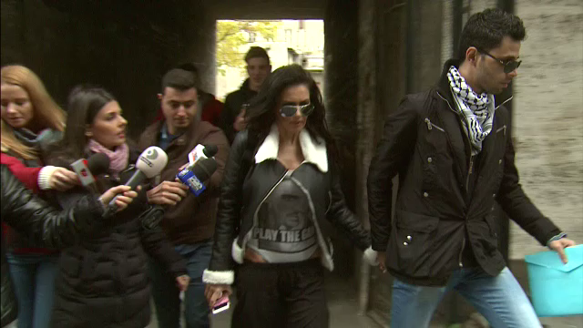 Oana Zavoranu, audiata la Politia Capitalei. Vedeta crede ca mama ei a fost omorata si cere sa fie deshumata