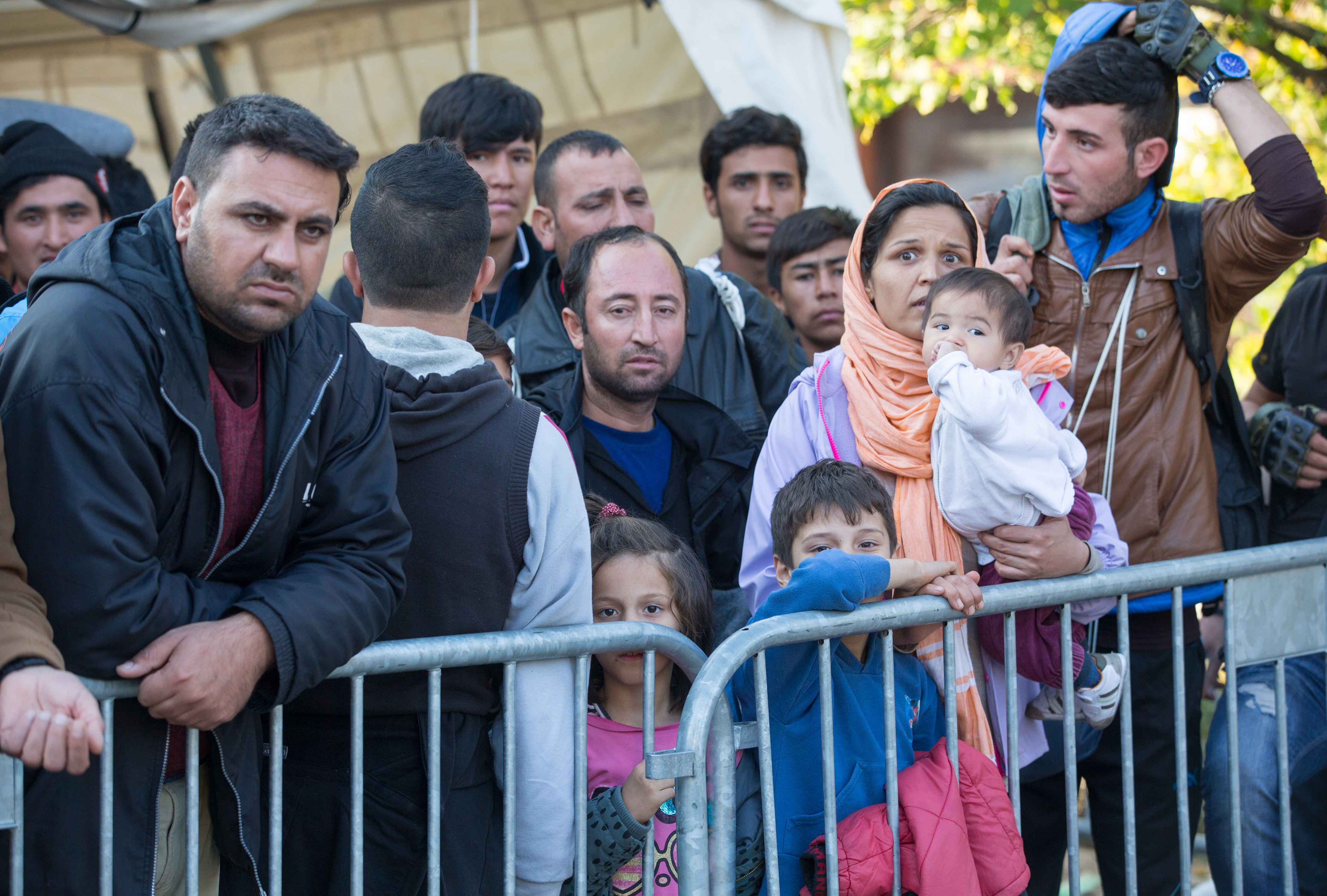 Cea mai generoasa tara europeana la acordarea de azil isi inchide portile in fata refugiatilor: "Nu mai putem face fata"