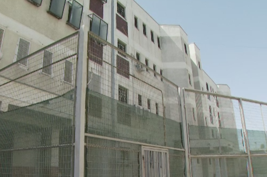 Directorul si adjunctul Penitenciarului Giurgiu, cercetati alaturi de subordonati si 20 de detinuti