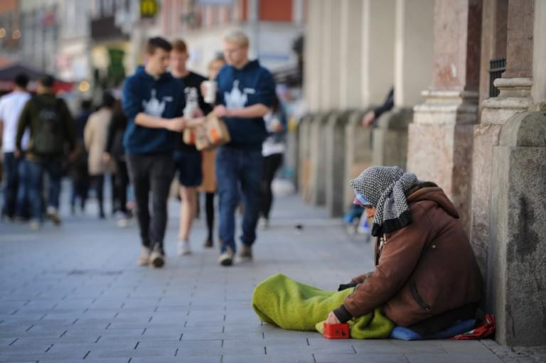 Cersetorii romani din Suedia strang donatii pentru refugiati