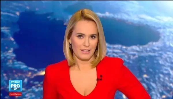 Imagini surprinse de camera de supraveghere. In cat timp reuseste pisica sa evadeze din cusca incuiata