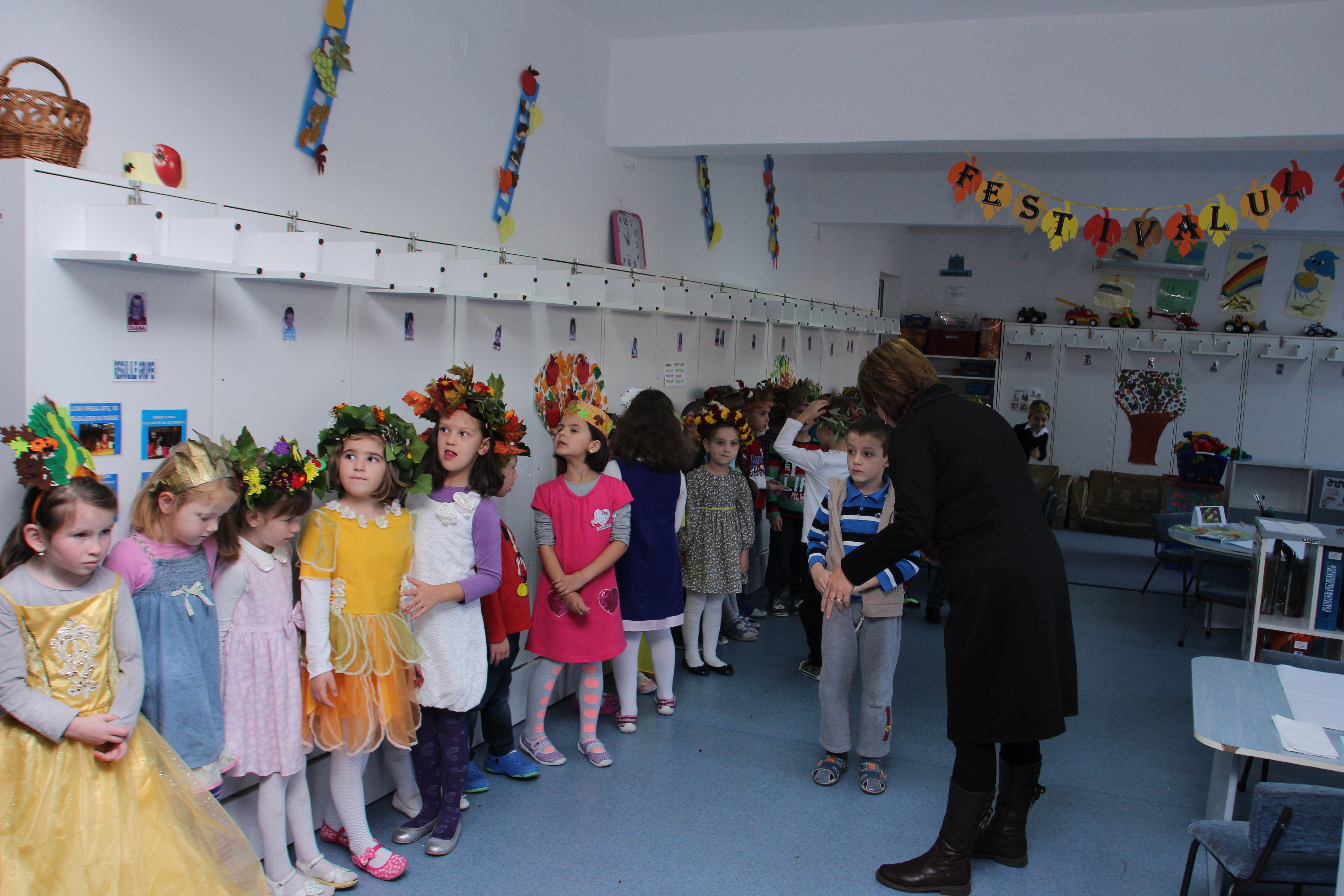 Festivalul toamnei. Explozie de bucurie si culoare la o gradinita din Alba Iulia