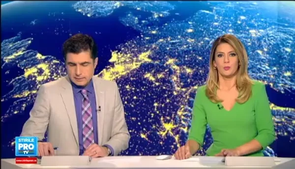 Imagini dramatice cu un calator atacat si jefuit intr-un tren de un barbat si o femeie. Victima s-a aflat la un pas de moarte