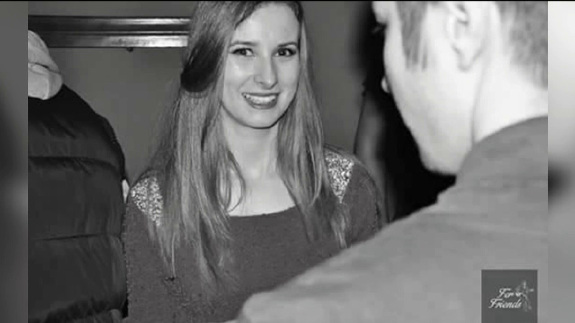 Melodia care a devenit virala pe Facebook dupa tragedia din Colectiv ''Ma doare inima, Nu intreba de ce plang”