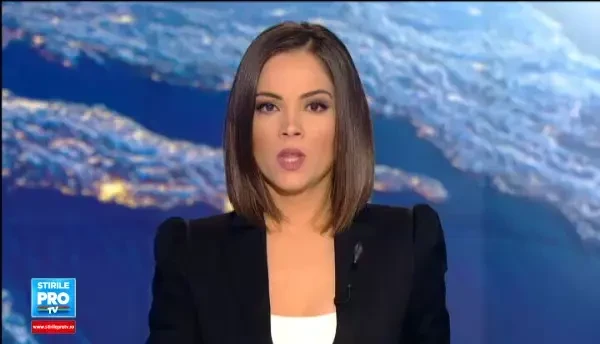 Supravietuitorii s-au intors la locul tragediei. Tanara: Am scapat pantru ca iubitul m-a tras afara din club, eu m-am blocat