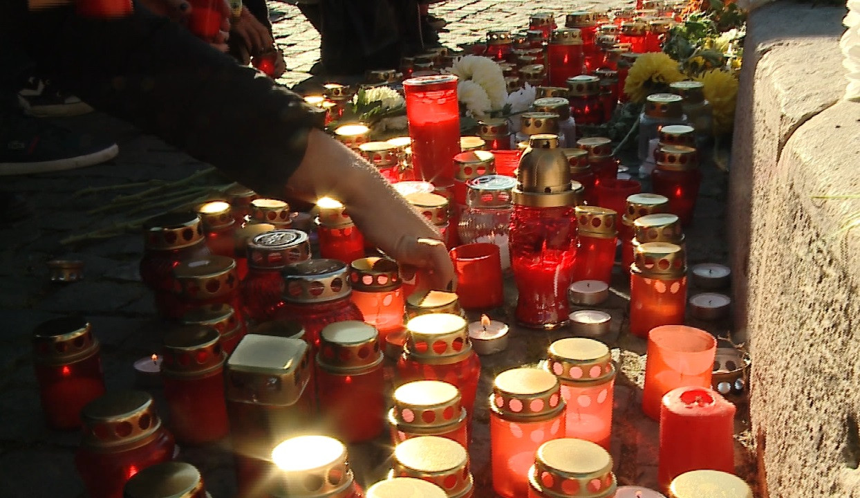 Solidaritate! Acesta a fost cuvantul care s-a auzit aseara si la Cluj, in Piata Unirii