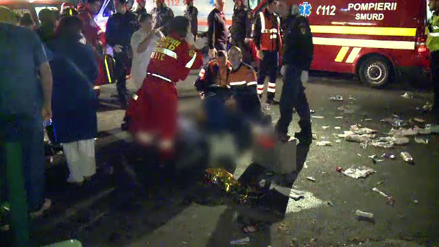 O armata de oameni care lupta pentru vietile ranitilor. "Resuscitam un pacient cand langa mine a cazut un copil de 15 ani"