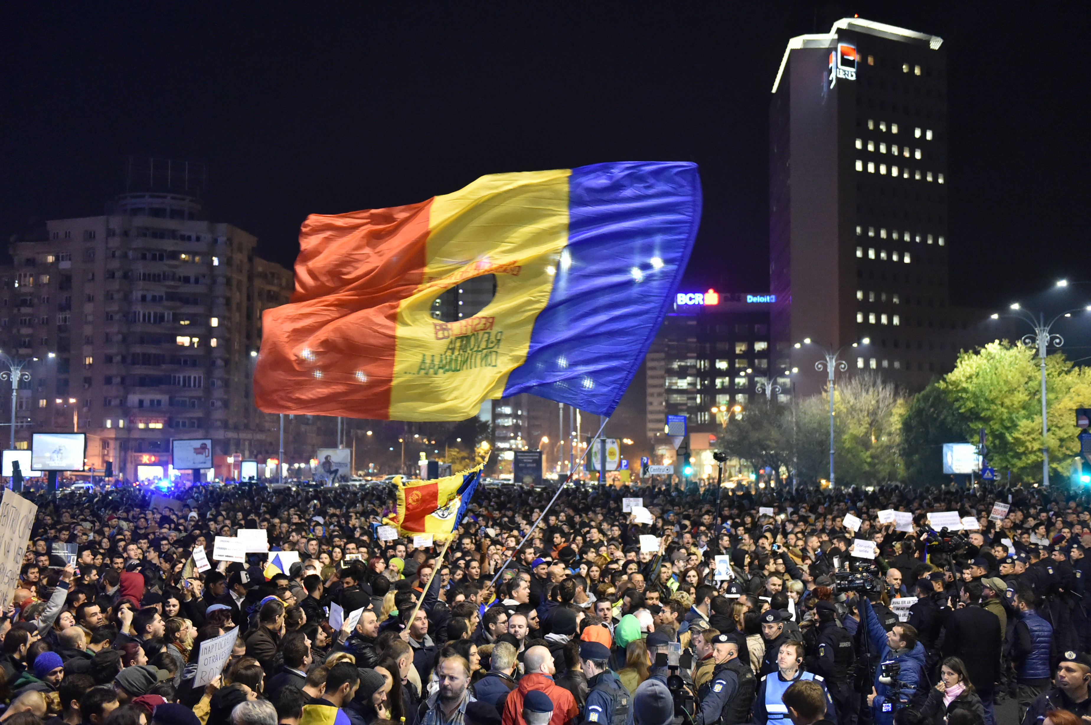 România, la 10 ani de la Colectiv. „Strada” care a cerut o altă clasă politică pare că a uitat idealul sau e anulată prin vot