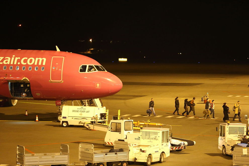 Un avion Wizz Air care a plecat din Bucuresti a aterizat de urgenta la Malmo. Un pasager agresiv a fost arestat
