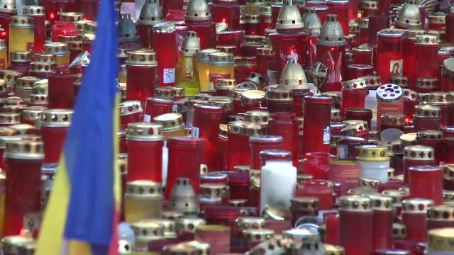 "5 tineri au venit sa lanseze un album si au lansat o Revolutie". Ce se intampla la locul tragediei din Colectiv