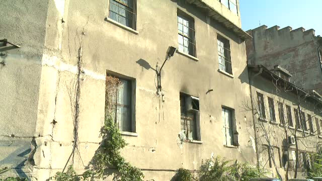 ANCHETA LA COLECTIV. Geamuri astupate si usi blocate: cum a fost transformat clubul intr-o capcana de catre proprietari