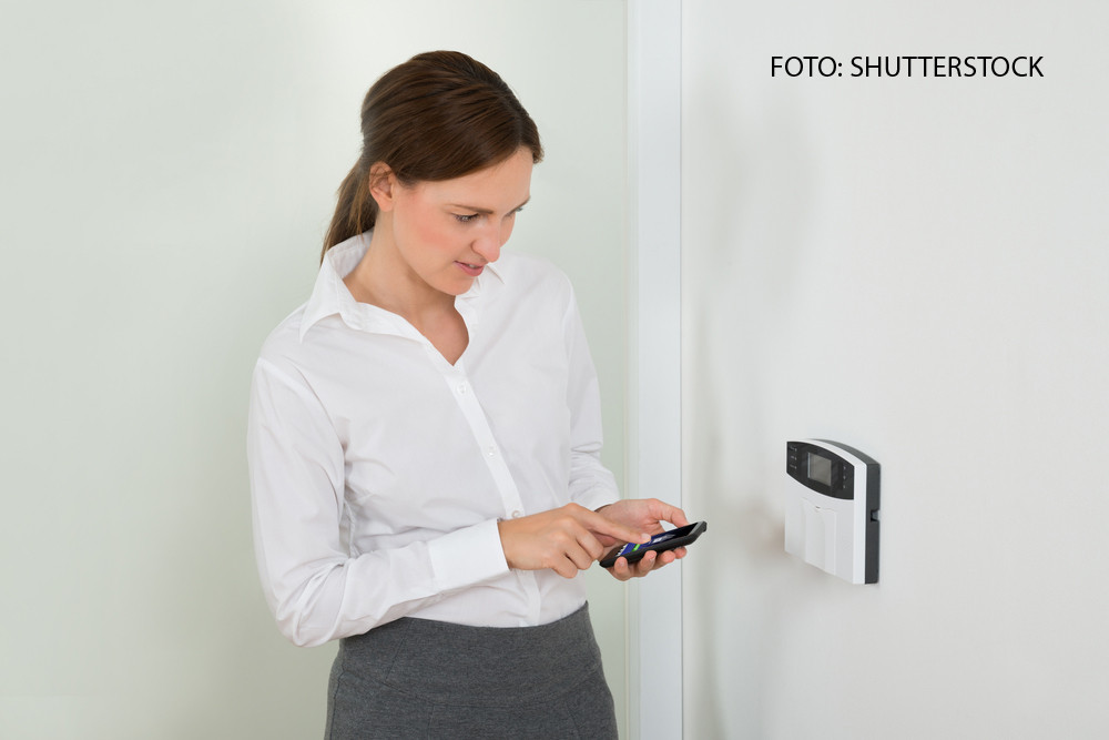 iLikeIT. Tehnologiile prin care puteti deschide usa doar cu telefonul si puteti face orice boxa sa fie "inteligenta"