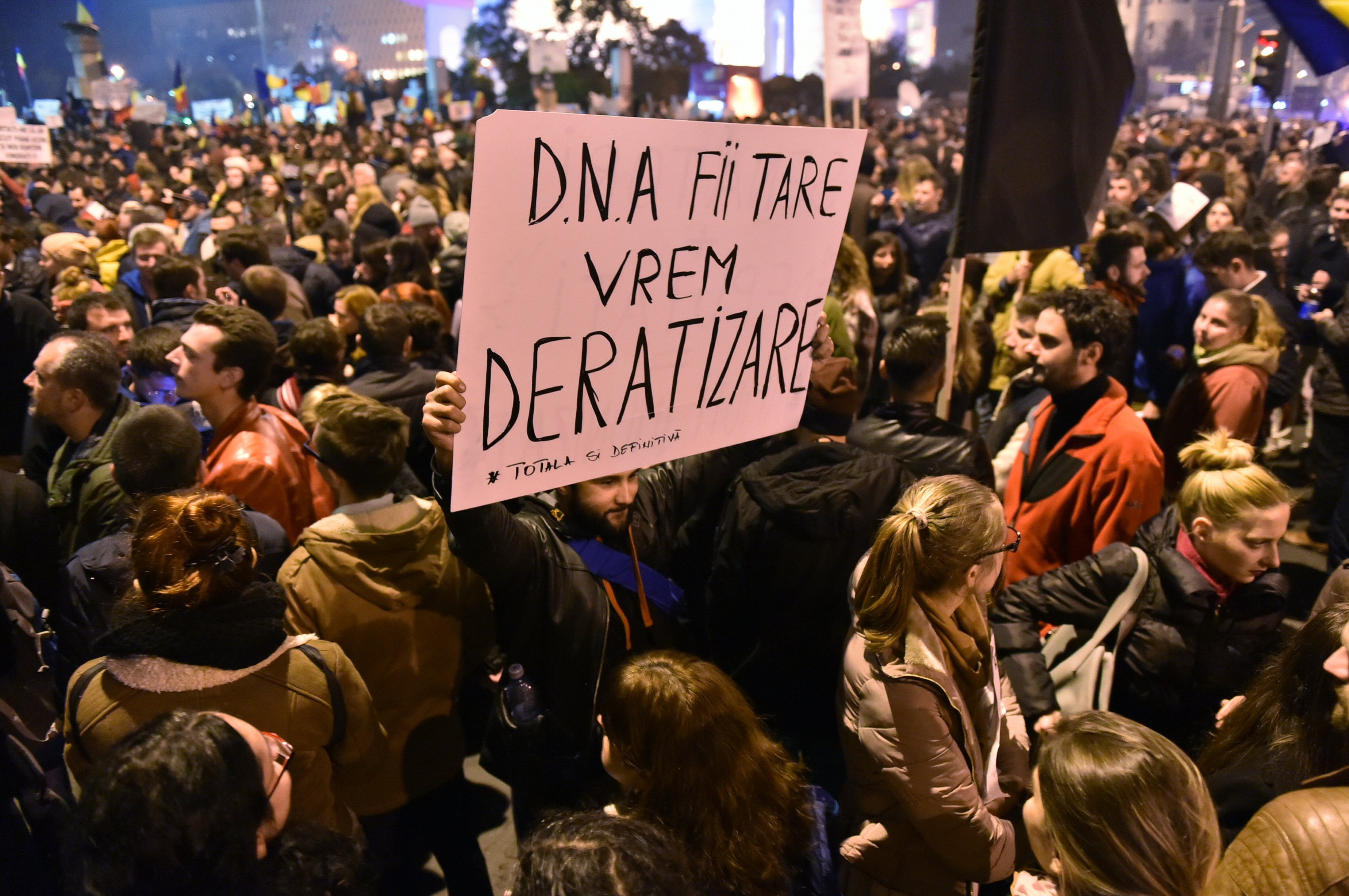 proteste colectiv, a treia zi - agerpres - 2