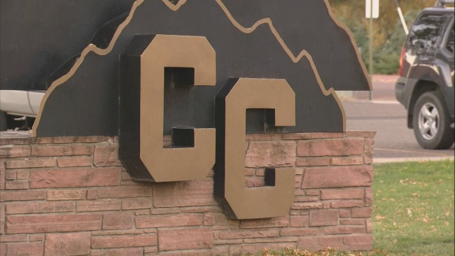 Retea de “sexting”, intr-un liceu din Statele Unit. Modul prin care tinerii ascundeau pozele de parinti