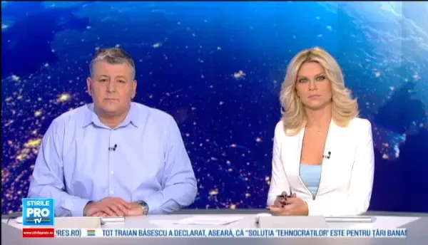 Iohannis a stat 20 de minute in Piata Universitatii. Un lucru bun c-a fost, un lucru rau ca a venit prea tarziu