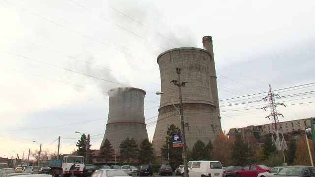 Un cartier din Craiova a fost acoperit de cenusa CET-ului din apropiere. "Nu putem sa stam in casa cu geamul deschis"