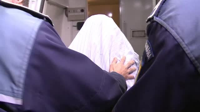 Suparat pe doi ciobani, fiul unui consilier local i-ar fi haituit cu masina. Unul dintre barbati a fost lovit si a murit