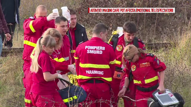 O femeie a fost lovita de tren in timp ce culegea plante medicinale, singura ei sursa de venit. In ce stare a ajuns la spital